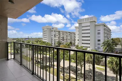 16751 NE 9th Ave #512, North Miami Beach, FL 33162 - Photo 1