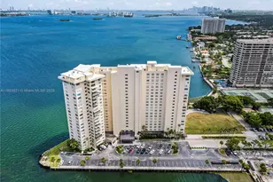 11111 Biscayne Blvd, Miami, FL 33181 - Photo 1