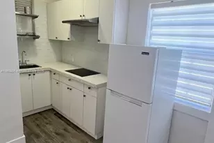 7556 S Waterway Dr, Miami, FL 33155 - Photo 1