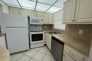1638 Embassy Dr, West Palm Beach, FL 33401 - Photo 1