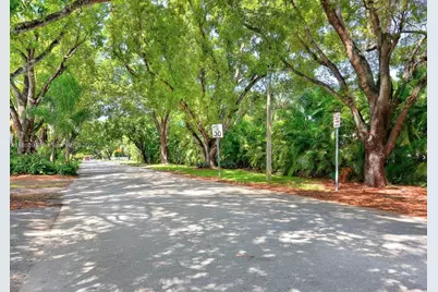 1239 Mariposa Ave #2, Coral Gables, FL 33146 - Photo 1