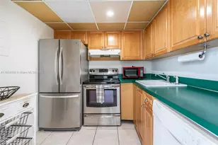 9310 Fontainebleau Blvd, Miami, FL 33172 - Photo 1