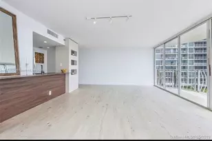 7601 E Treasure Dr, North Bay Village, FL 33141 - Photo 1