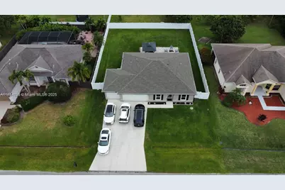 380 SW Donna Ter #380, Port Saint Lucie, FL 34984 - Photo 1