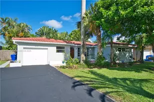 1419 N 16th Ct, Hollywood, FL 33020 - Photo 1