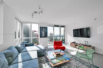 500 Brickell Ave #1401, Miami, FL 33131 - Photo 1