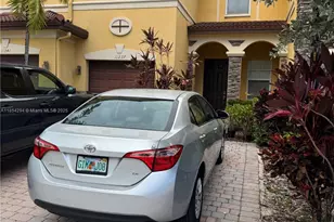 11237 NW 87th St, Doral, FL 33178 - Photo 1