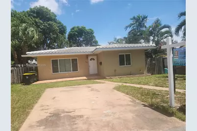 212 SW 13th St, Dania Beach, FL 33004 - Photo 1