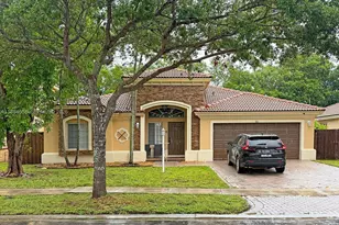 961 NE 36th Ave, Homestead, FL 33033 - Photo 1
