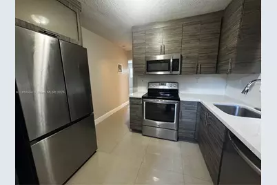 811 NW 6th Ave #1, Pompano Beach, FL 33060 - Photo 1