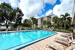 1266 S Military Trail, Deerfield Beach, FL 33442 - Photo 1