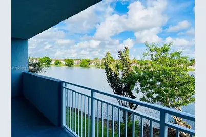 9359 Fontainebleau Blvd #F201, Miami, FL 33172 - Photo 1