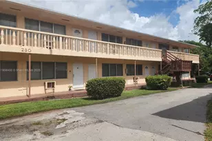 280 SW 11th Ave, Hallandale Beach, FL 33009 - Photo 1