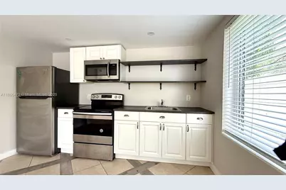 534 SW 6th Ct #3, Miami, FL 33130 - Photo 1