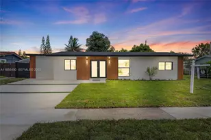 949 SE 5th St, Deerfield Beach, FL 33441 - Photo 1