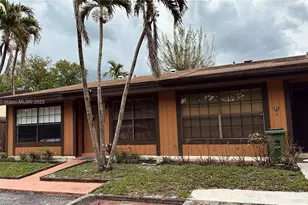 10680 Cherry Ave, Pembroke Pines, FL 33026 - Photo 1