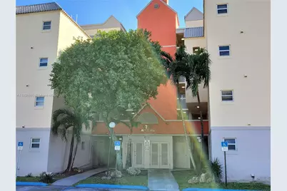 8255 Lake Dr #402, Doral, FL 33166 - Photo 1