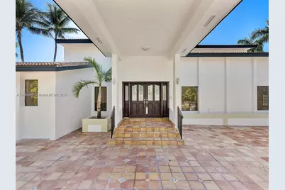 7398 SW 176th St, Palmetto Bay, FL 33157 - Photo 1