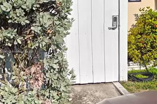 1021 NE 17th Ave, Fort Lauderdale, FL 33304 - Photo 1