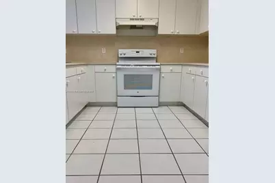 1627 NW 18th St #304, Miami, FL 33125 - Photo 1