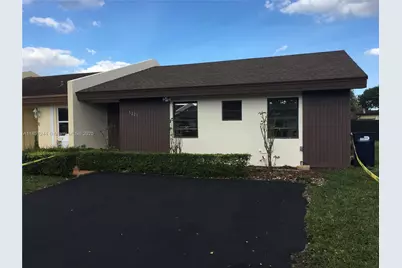 5221 SW 139th Ave Rd, Miami, FL 33175 - Photo 1