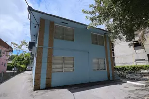 1152 NW 6th St, Miami, FL 33136 - Photo 1