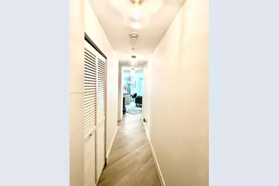 1111 SW 1 #1620, Miami, FL 33130 - Photo 1