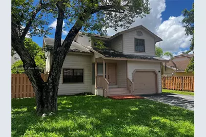 10422 SW 148th Ave Dr, Miami, FL 33196 - Photo 1