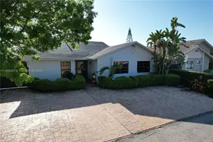 631 SW 99th Pl, Miami, FL 33174 - Photo 1