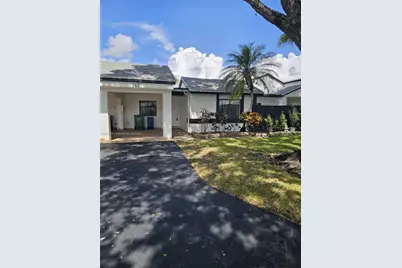 343 Fairway Cir #63, Weston, FL 33326 - Photo 1