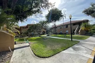 4815 Via Palm Lakes, West Palm Beach, FL 33417 - Photo 1