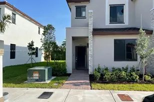 945 NE 211th St, Miami, FL 33179 - Photo 1