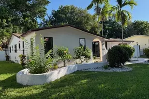 10500 NW 2nd Ct, Plantation, FL 33324 - Photo 1