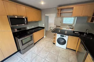 677 NE 24th St, Miami, FL 33137 - Photo 1