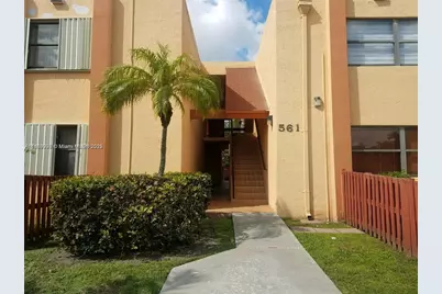 561 NW 107th Ave #205, Miami, FL 33172 - Photo 1