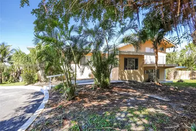 445 NE 20th St, Boca Raton, FL 33431 - Photo 1