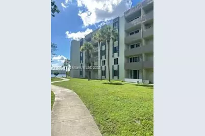 10000 NW 80th Ct #2126, Hialeah Gardens, FL 33016 - Photo 1