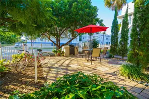 2425 Flamingo Pl, Miami Beach, FL 33140 - Photo 1