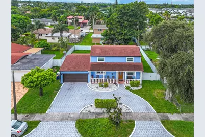 350 NW 206th Ter, Miami Gardens, FL 33169 - Photo 1