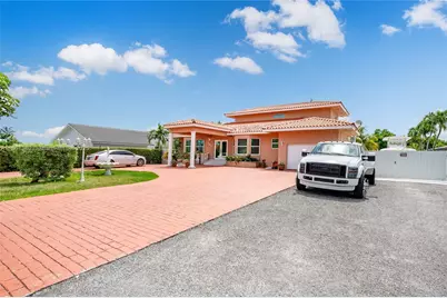 13926 SW 14th St, Miami, FL 33184 - Photo 1