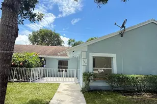 160 SW 8th Ave, Florida City, FL 33034 - Photo 1