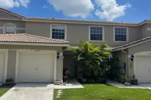 8660 S Southgate Shores Cir, Tamarac, FL 33321 - Photo 1