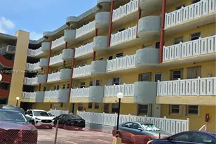 7900 Tatum Waterway Dr, Miami Beach, FL 33141 - Photo 1