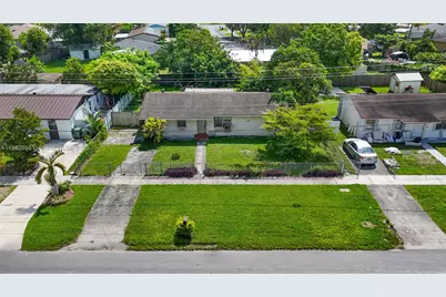 345 SW 18th Ave, Homestead, FL 33030 - Photo 1