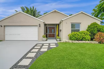 1 Cardiff Way, Boynton Beach, FL 33426 - Photo 1