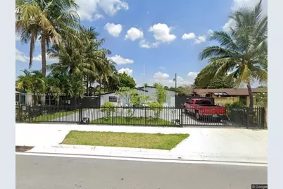 631 SE 3rd Pl, Hialeah, FL 33010 - Photo 1