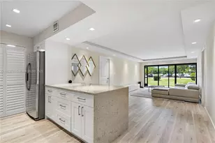 230 Lakeview Dr, Weston, FL 33326 - Photo 1