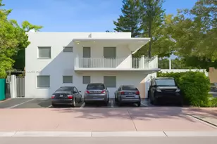 323 Washington Ave, Miami Beach, FL 33139 - Photo 1