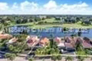 438 Village Lake Dr, Weston, FL 33326 - Photo 1