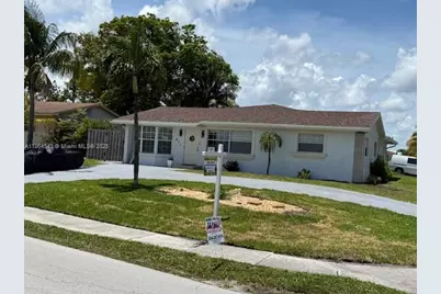 671 SW 14th St, Deerfield Beach, FL 33441 - Photo 1
